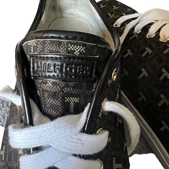 Tommy Hilfiger Logo Lace-Up Shoes -Sz 9 - Picture 8 of 10